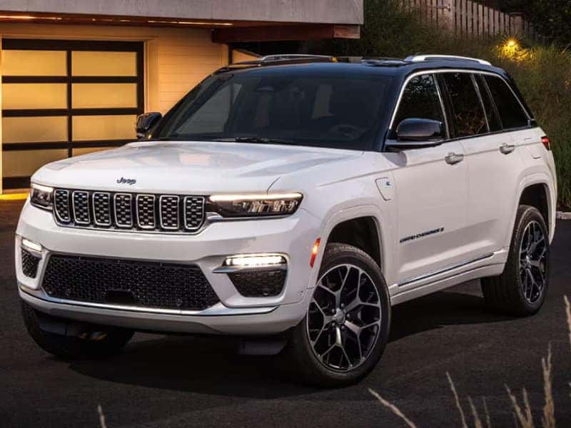 Upgrade your drive with the 2024 Jeep Grand Cherokee near Uvalde TX