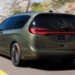 2027ChryslerPacifica-exterior-02
