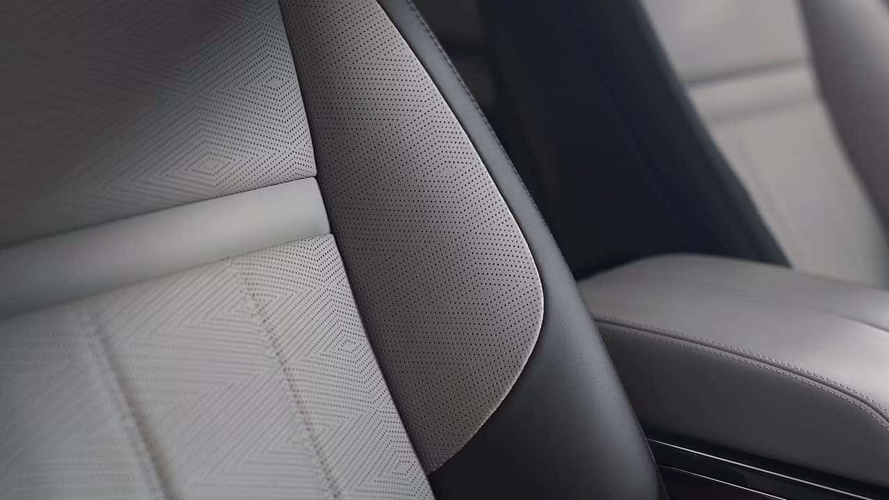 2026 range rover evoque heated and cooled front seats