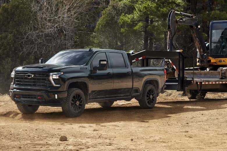 2026-silveradohd-towing