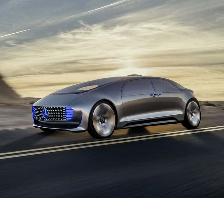 F 015 Luxury in Motion