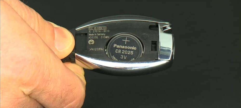 Mercedes Benz Key Fob Battery Replacement / Change - DIY 