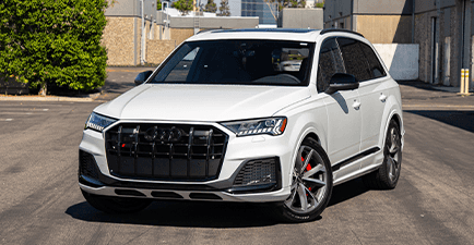 Audi_Q6_e-tron_SUV
