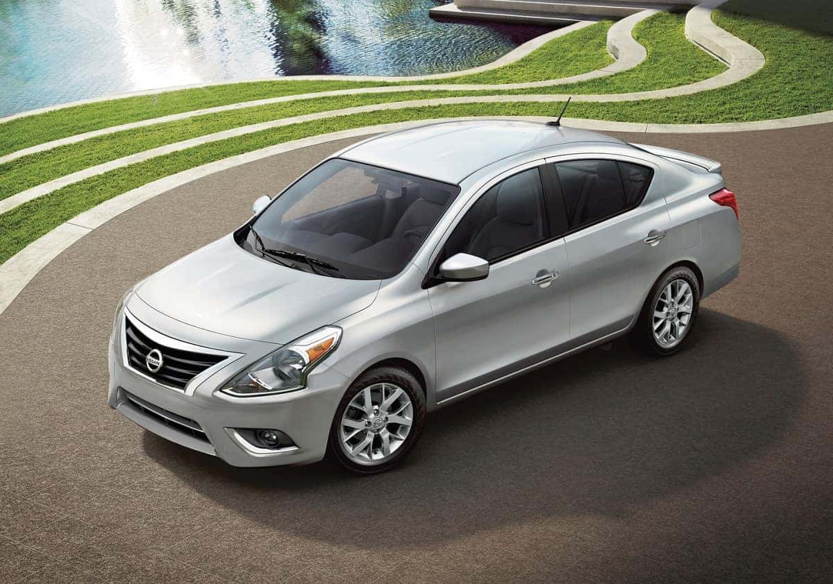 Nissan Versa 2021 - Carros na Web 