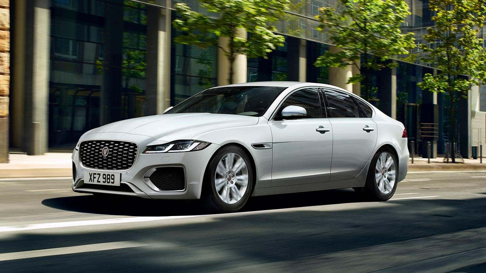 jaguar xf 2022 wallpaper