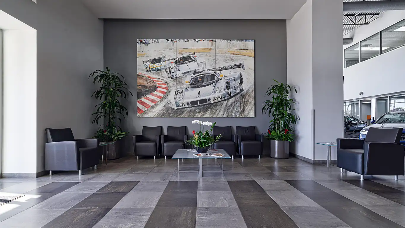 Mercedes-Benz of Foothill Ranch Guest Lounge