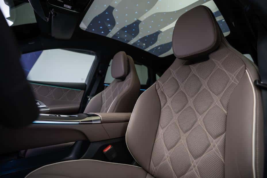 2027-Electric-C-Class-Driver-Seat-Close