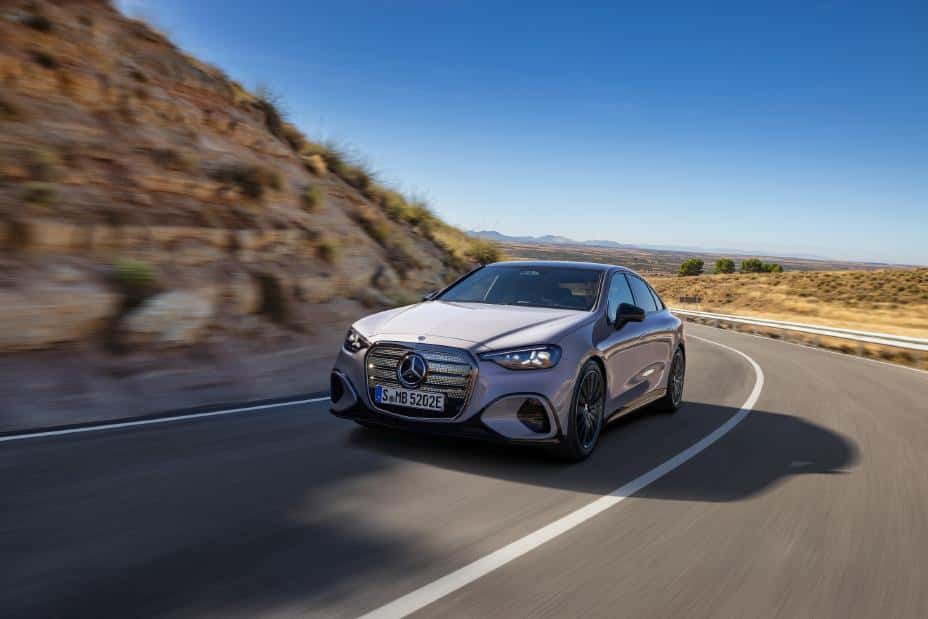 2027-Electric-C-Class-Driving-Front