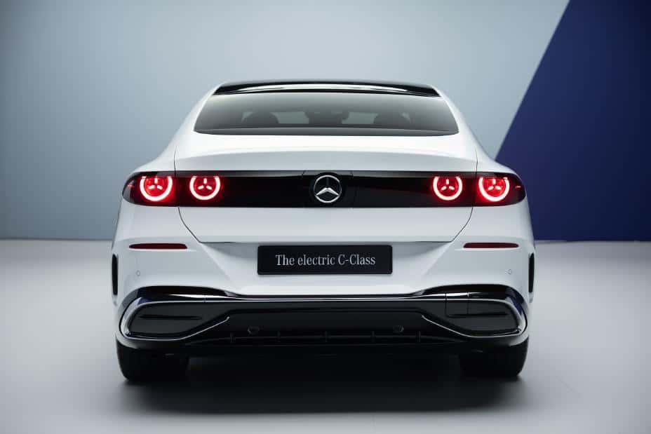 2027-Electric-C-Class-Rear-Lights