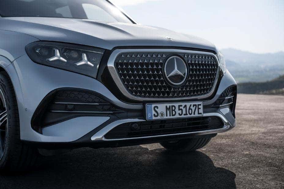 2027 Mercedes-Benz GLE headlamp and exterior detail