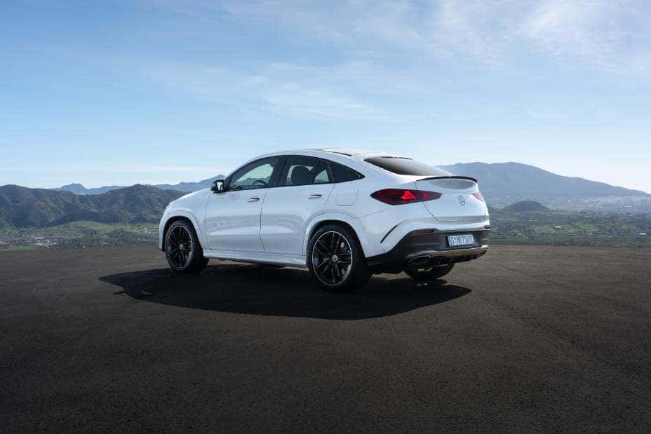 Mercedes-Benz GLE Coupe performance and driving dynamics detail