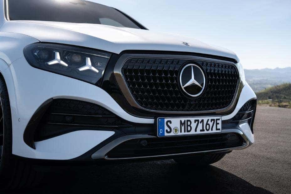 Illuminated Mercedes-Benz grille and front design of the new GLE Coupe