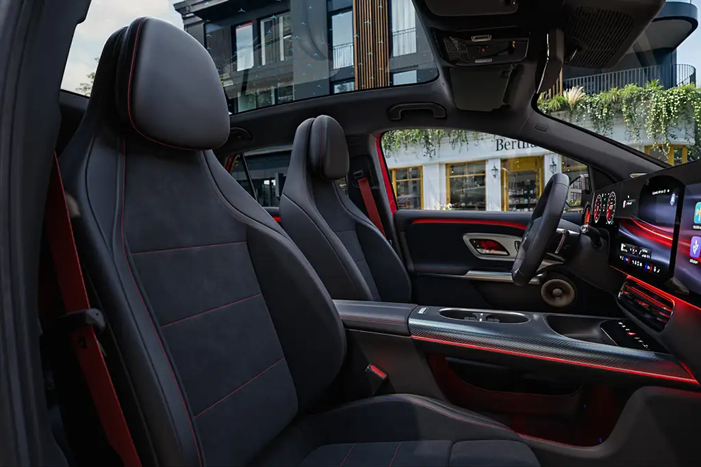 Panoramic glass roof inside the all-new Mercedes-Benz GLA