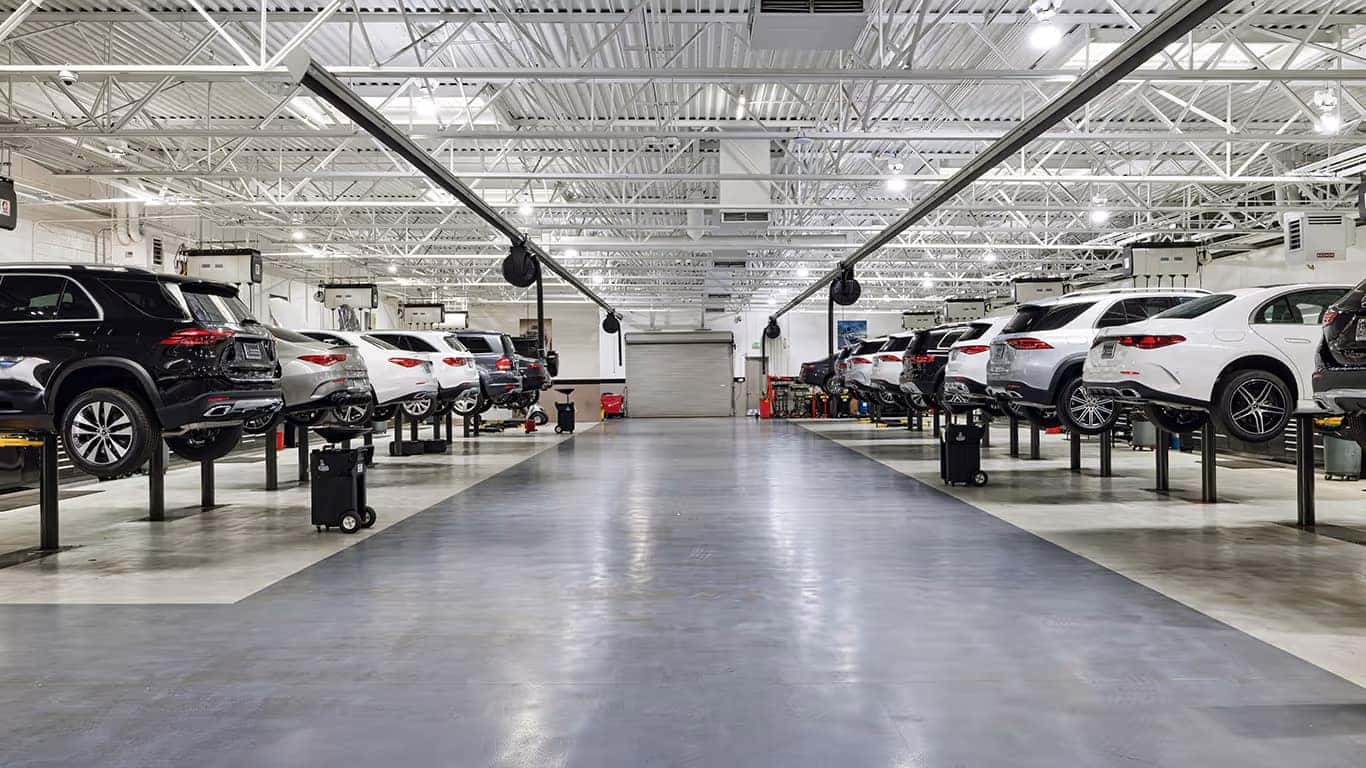 Mercedes-Benz of Foothill Ranch service technician performing a diagnostic