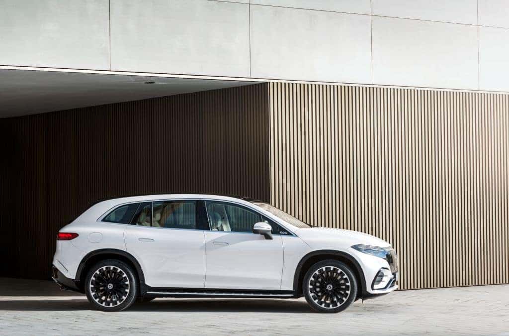 2023 Mercedes Benz EQS Side View