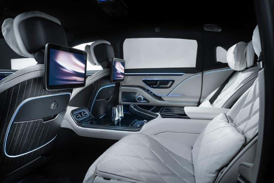 Executive rear seating in the 2027 Mercedes-Maybach S-Class