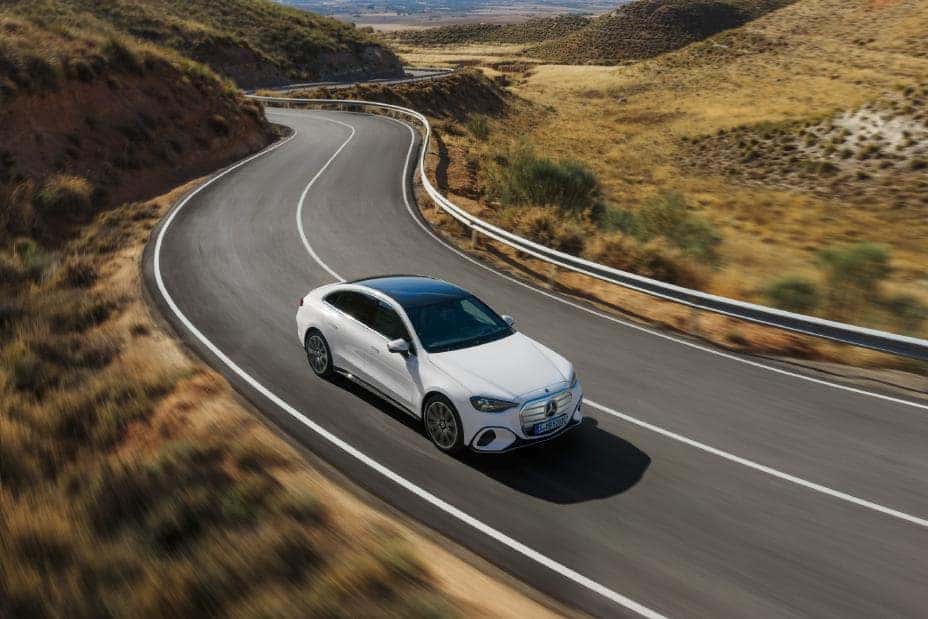 2027-Electric-C-Class-Driving-Top