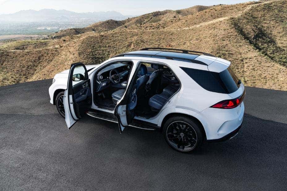 2027 Mercedes-Benz GLE parking and camera technology