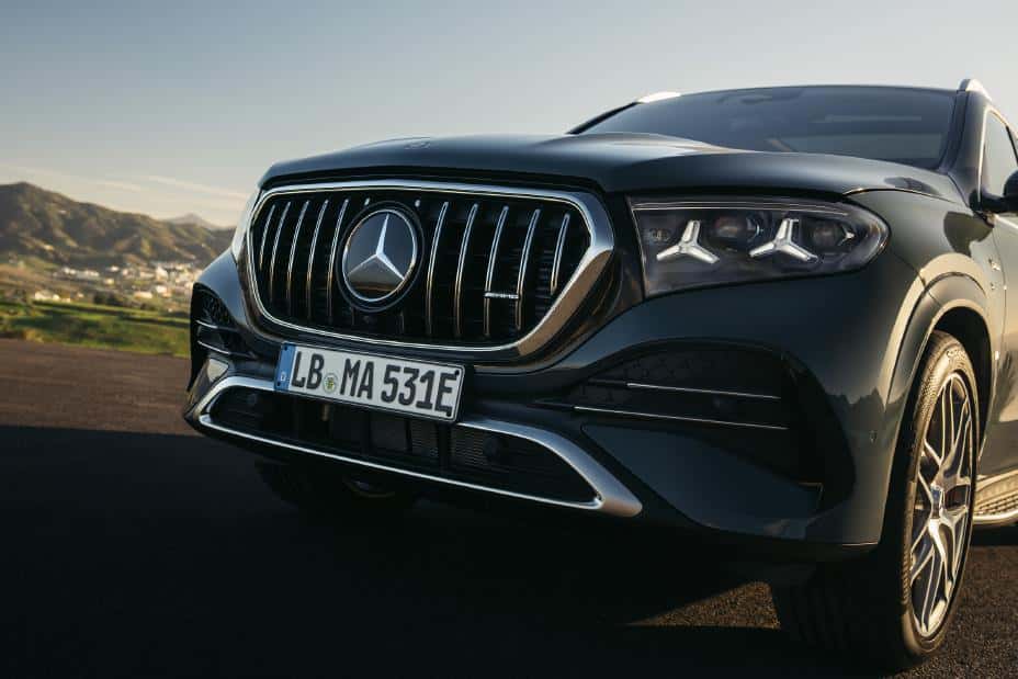 Mercedes-AMG GLE 53 HYBRID on-road handling image