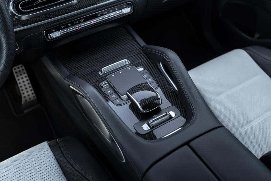 Digital display and AI-powered technology in the Mercedes-Benz GLE Coupe