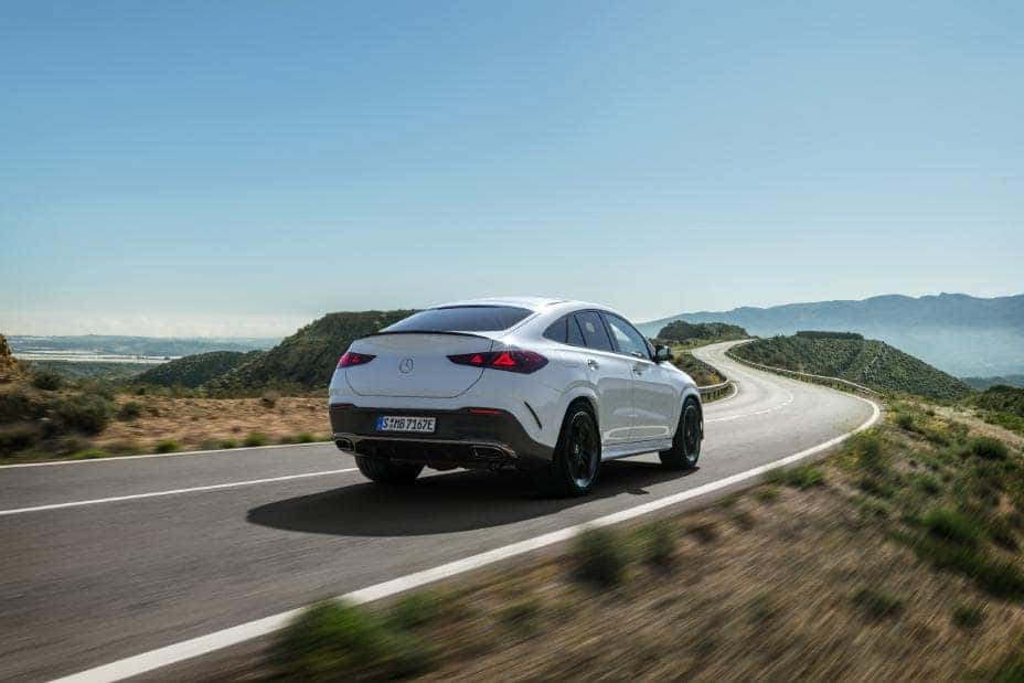 Side profile of the new Mercedes-Benz GLE Coupe