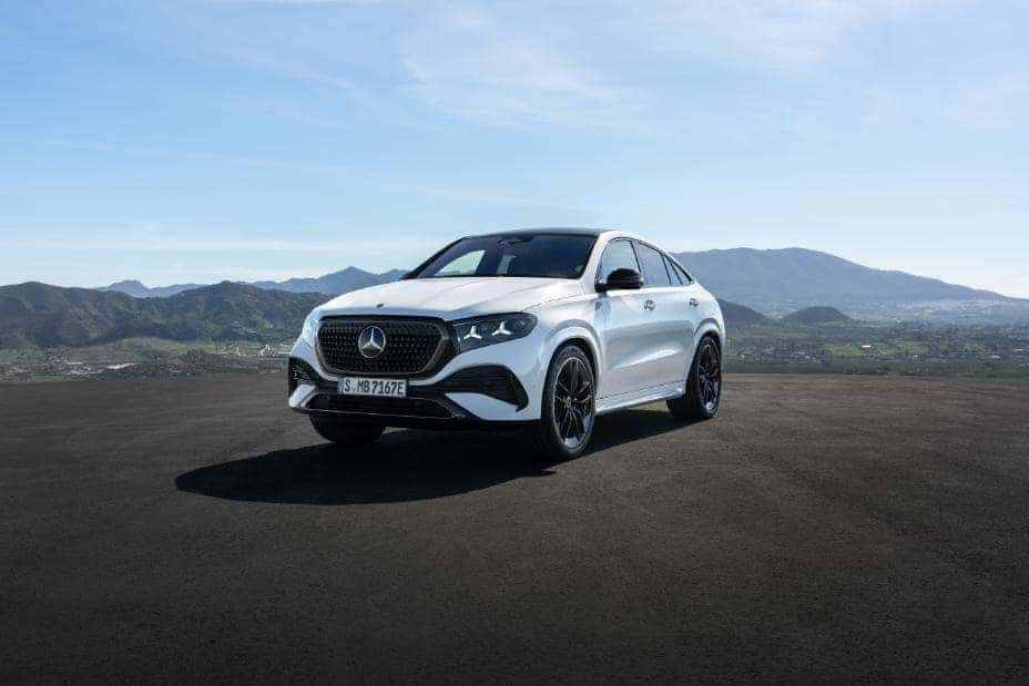 Mercedes-Benz GLE Coupe performance and driving dynamics detail