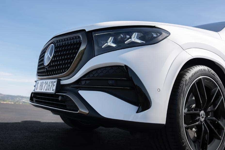 Illuminated Mercedes-Benz grille and front design of the new GLE Coupe