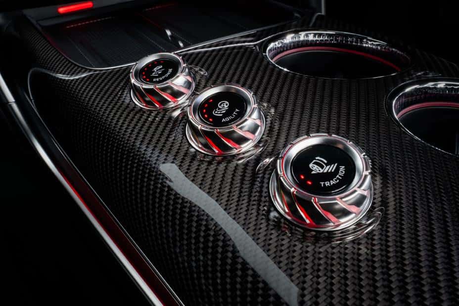 2027-Mercedes-AMG-GT-4-Door-Coupe-Interior-Console-Controls