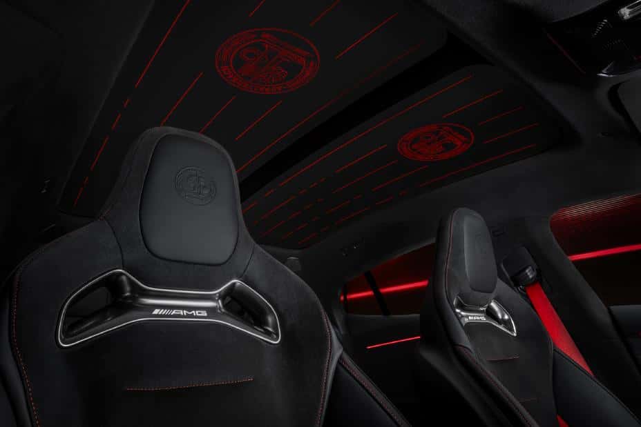 2027-Mercedes-AMG-GT-4-Door-Coupe-Interior-Roof-and-Seats
