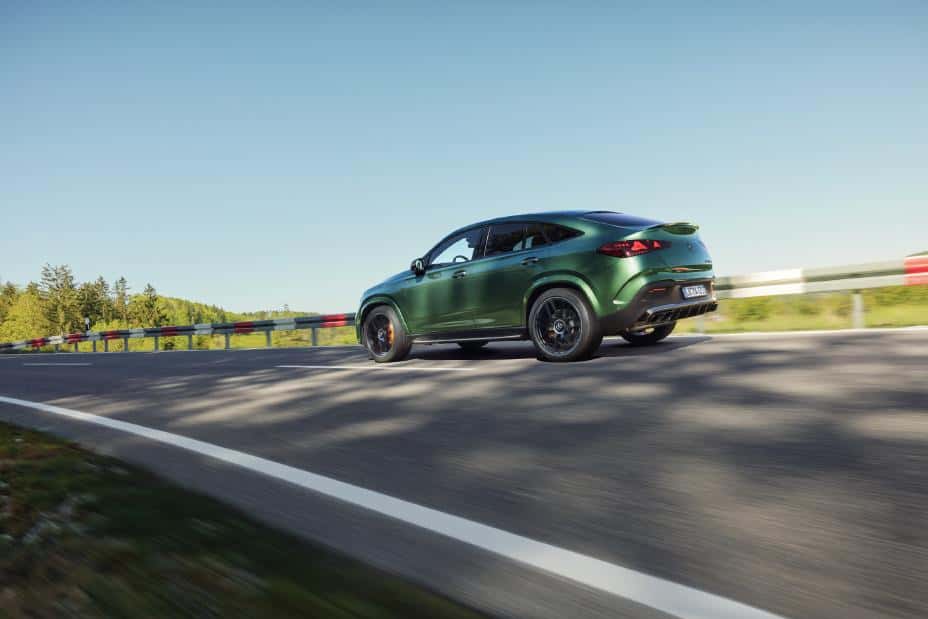 2027 Mercedes-AMG GLE 63 S accelerating on road