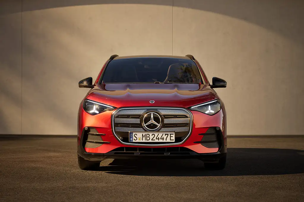 Front exterior view of the all-new 2028 Mercedes-Benz GLA