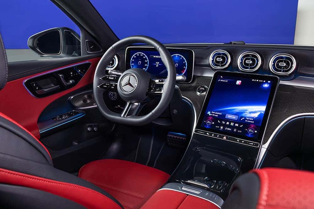2027-C-Class-Gas-White-Interior-Dash-Driver