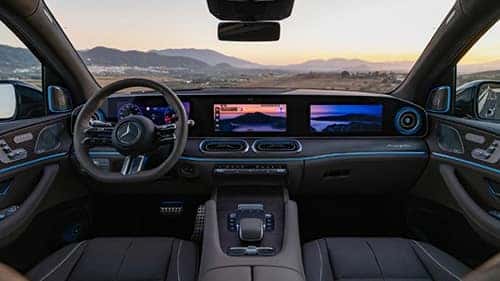 2027-GLS-SUV-Interior-Drivers-Dashboard
