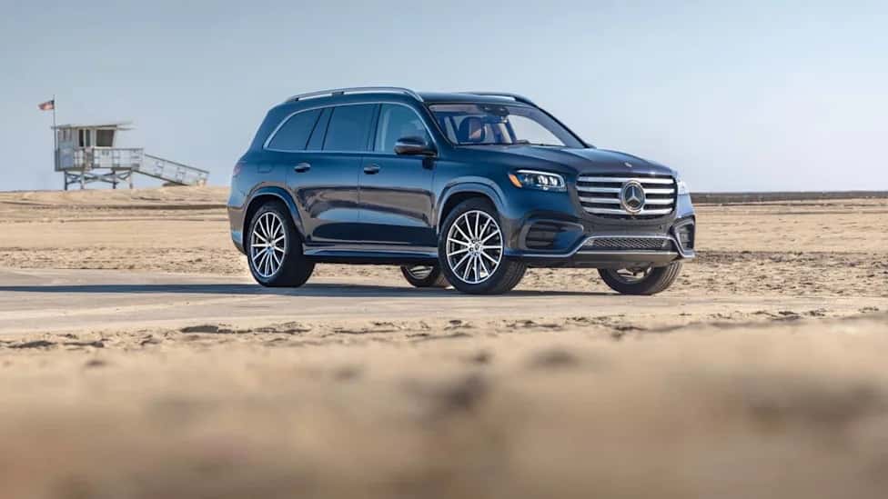 Mercedes-Benz GLS on the South Orange County coast, cared for at Mercedes-Benz of Laguna Niguel