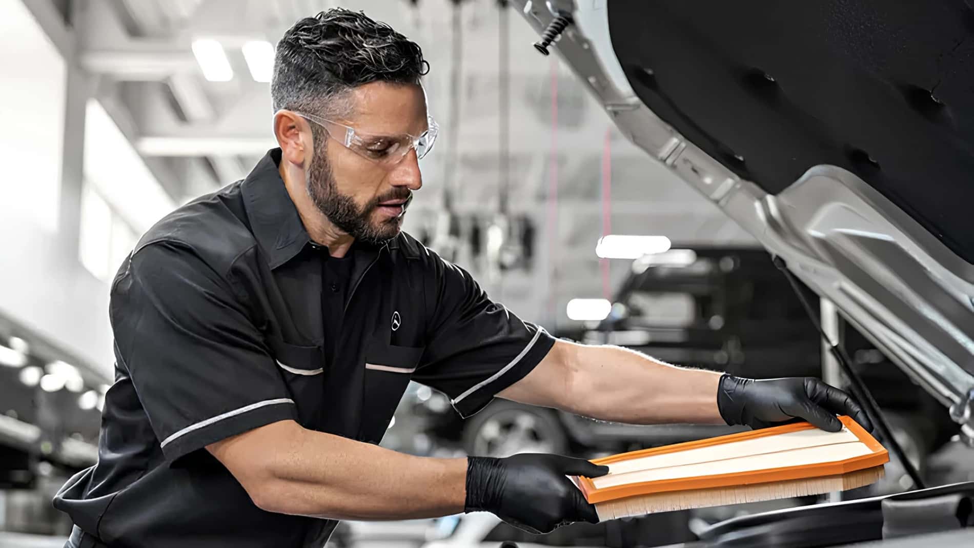 Genuine Mercedes-Benz filter replaced during factory-scheduled Service B