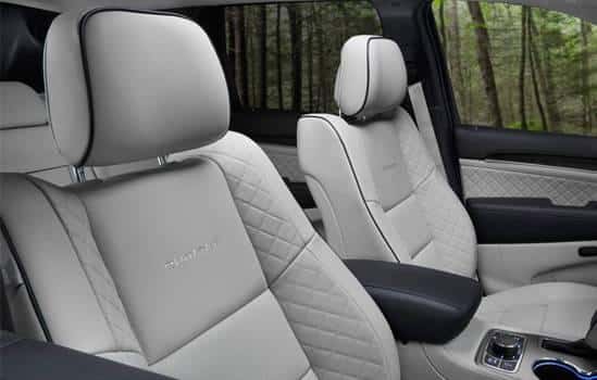 grand cherokee interior 1