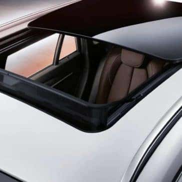 2019-BMW-X1-panoramic-moonroof