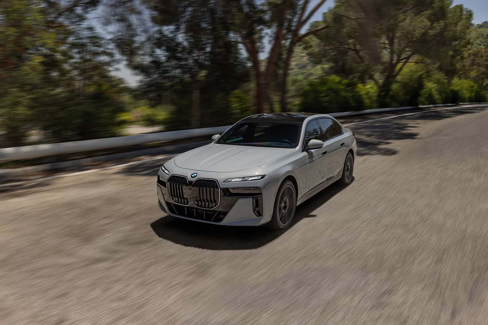 2026 bmw 7 series driving
