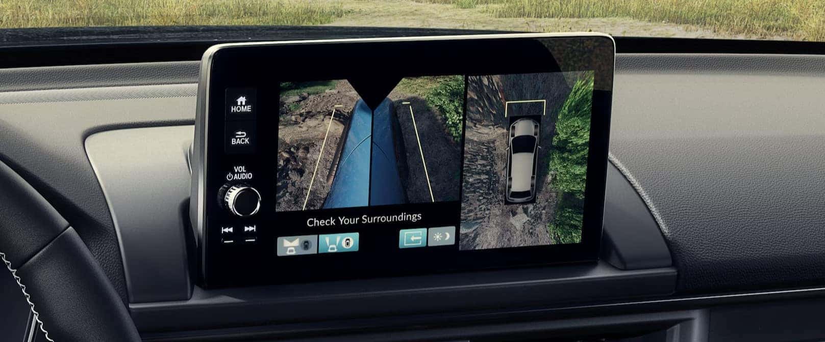 The dashboard of the new Honda Pilot offers drivers all of the latest technology and features.