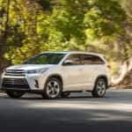 2017_Toyota_Highlander