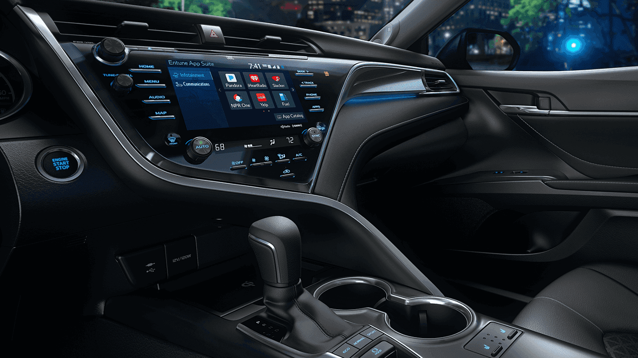 2018 Toyota Camry Dashboard