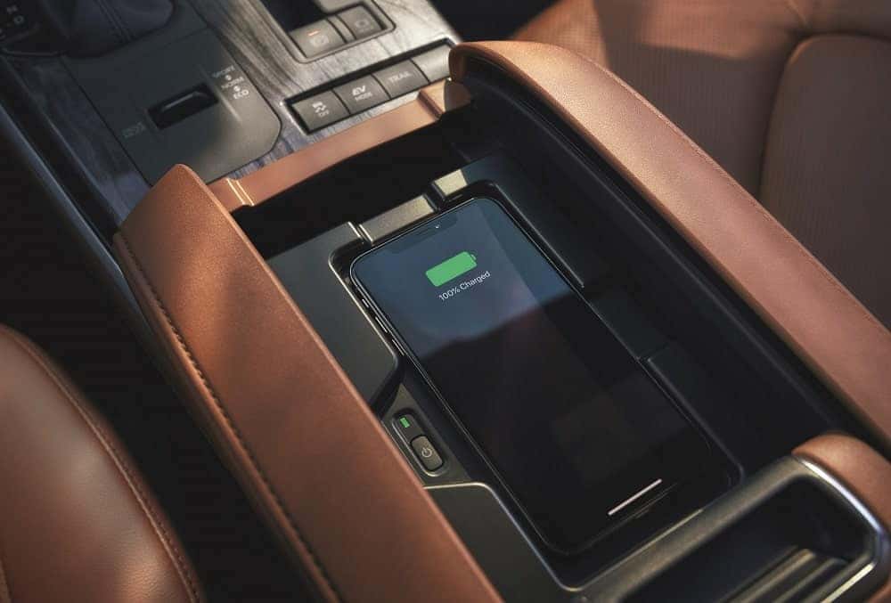 Toyota Highlander Hybrid with Wireless Smartphone Charging Pad