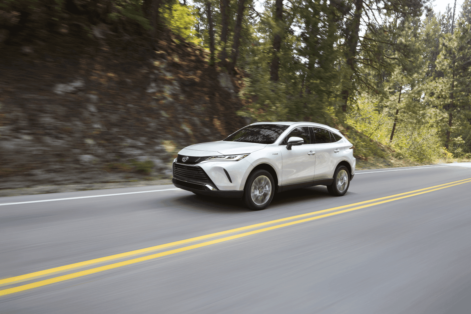 2021 Toyota Venza White Highway